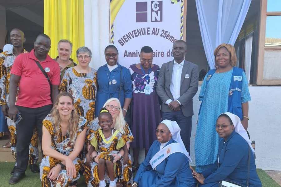 Se recordó la labor iniciada por las Religiosas de San José de Gerona junto a un equipo de profesionales sanitarios y se animó a continuar esta “hermosa misión”.