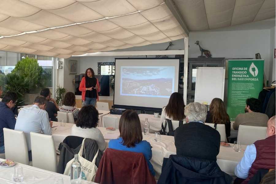 La directora de Casa Santa Elena, Raquel Gonzaga, durante su intervención en este encuentro formativo.