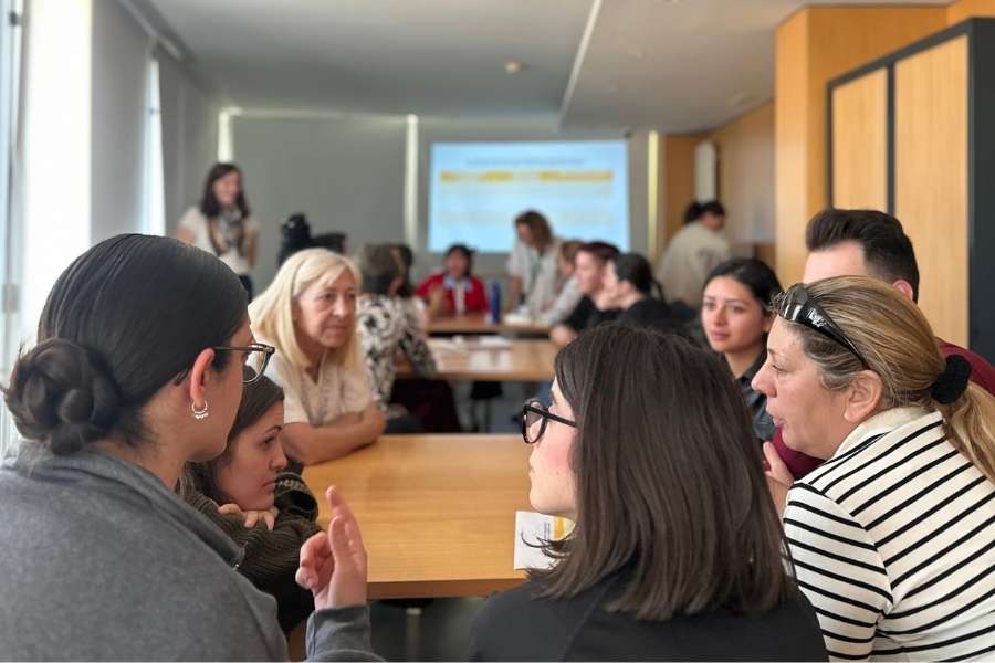 Jornada de trabajo conducida por la consultoría Activiza con los profesionales de todas las áreas de la Residencia San José, de donde salió el Grupo Promotor.