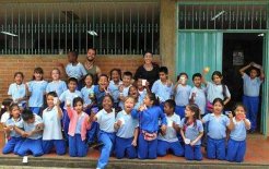 Niños de la Granja Escuela Miravalle de Perú