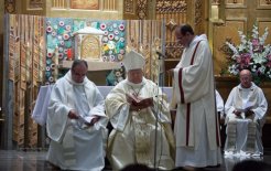 Nuestras Hermanas han pronunciado un SÍ definitivo de entrega al Señor.Celebración de la Eucaristía 