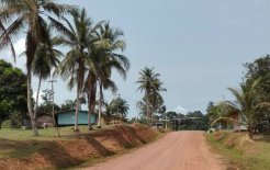 Otra perspectiva del poblado, en Guinea Ecuatorial