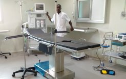 Nuevo quirófano del Centre Médical Catholique de Nkolondom