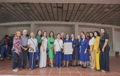 Hermanas y colaboradoras con el reconocimiento