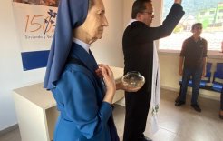 Momento de la bendición del Centro de Salud Arquidiocesano San José