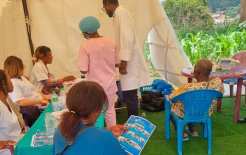 Campaña de salud del Hôpital Catholique St. Joseph de Nkolondom, en Camerún.