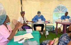 Campaña de salud del Hôpital Catholique St. Joseph de Nkolondom, en Camerún.