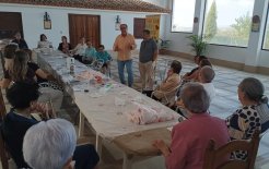 Encuentro del grupo de Laicos y Religiosas del Instituto de Jaén en Porcuna. Encuentro del grupo de Laicos y Religiosas del Instituto de Jaén en Porcuna.