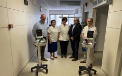 Firma del acuerdo de colaboración con la Fundació Bosch Aymerich destinado a renovar los equipos tecnológicos de la planta sociosanitaria.