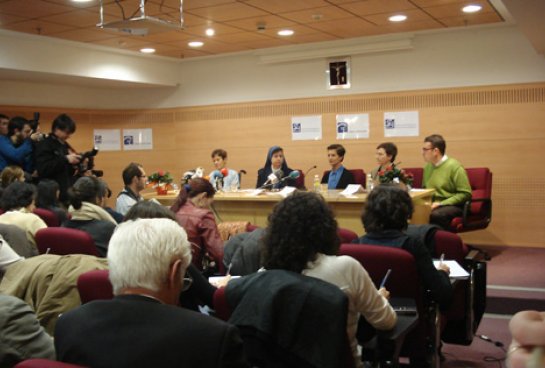 Hermana Presentación en la Rueda de prensa celebrada en el salón de actos de Clínica Santa Elena, en Madrid.