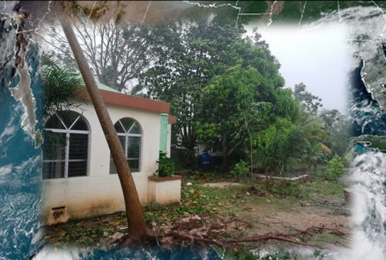 Destrozos ocasionados por el huracán Delta, en la Casa del Anciano Los Tres Reyes de Tizimín (Yucatán, México).