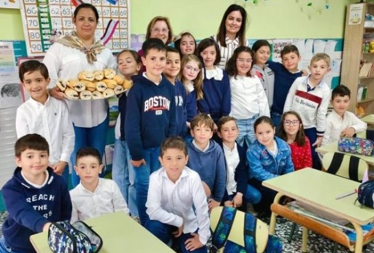 Preparativos del desayuno solidario.