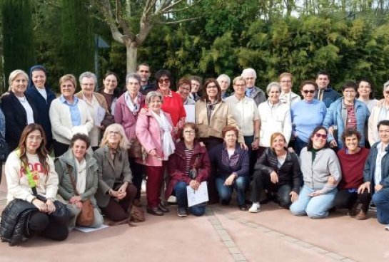 Reunió a personas voluntarias, responsables de voluntariado, direcciones y Hermanas de los centros del Instituto de Cataluña y Valencia en Casa Santa Elena.