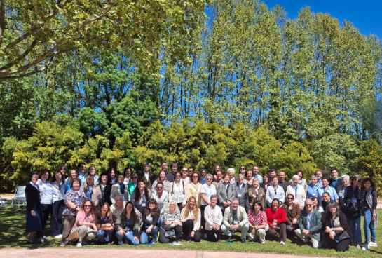 Unas 65 personas asistieron a este espacio de trabajo que acogió Casa Santa Elena, en un entorno de naturaleza y silencio, con el beneficio de las relaciones humanas. 