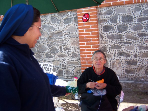 Hermana María de la Luz Florez, Directora de La Casa del Anciano "Los Tres Reyes"