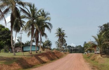 Otra perspectiva del poblado, en Guinea Ecuatorial